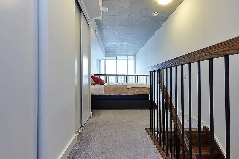 Apartment Lavish Suites - Two Story Loft - Downtown Toronto Canada