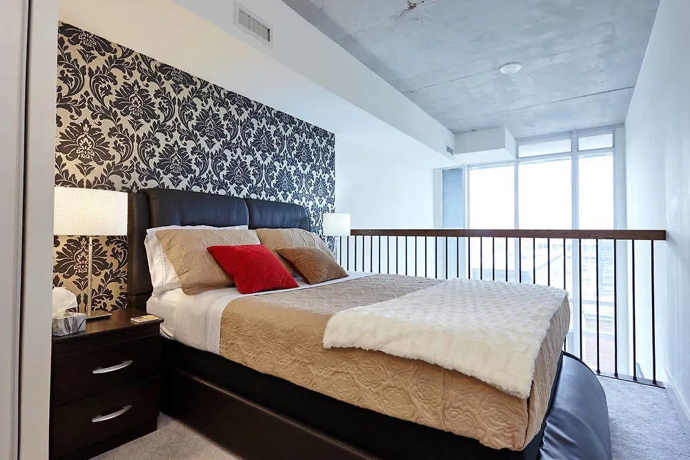 Lavish Suites - Two Story Loft - Downtown Toronto