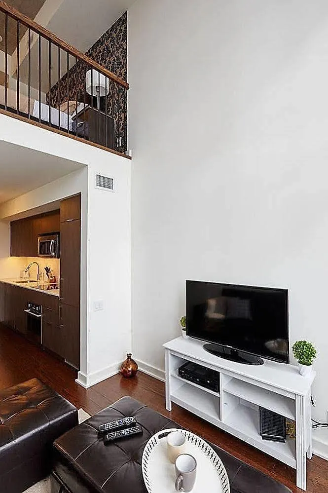 Lavish Suites - Two Story Loft - Downtown Toronto Apartment